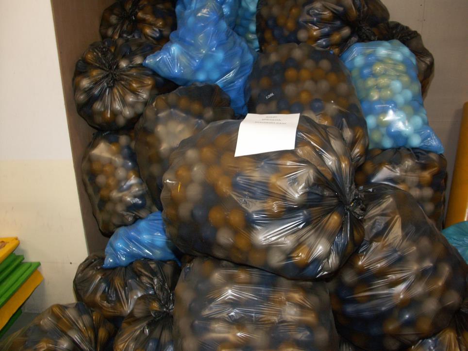 Rámová konstrukce vnitřního dětského hřiště s příslušenstvím, opičí háj, nindža dráha, měkké hrací "houby"-10